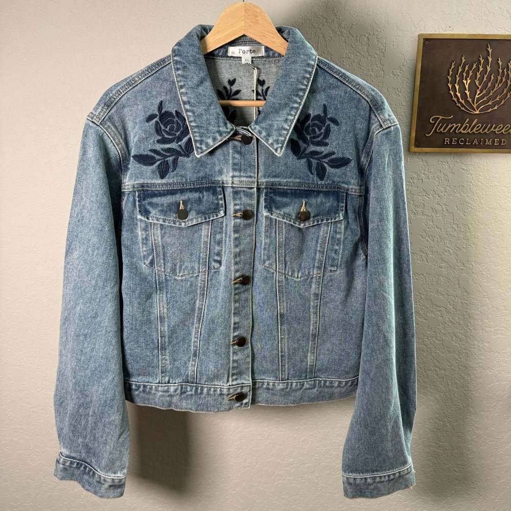 Forte Womens XL Blue Light Wash Embroidered Rose Floral Cotton Denim Jacket